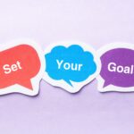 3 words is written : Set Your Goals - goal setting for making money online.